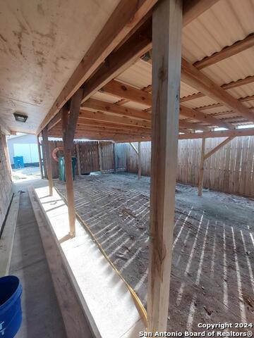 Listing photo id 0 for 117 Sea Side