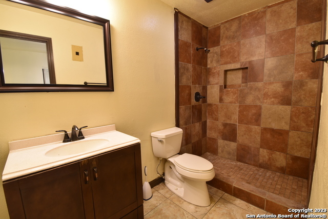 Listing photo id 11 for 4107 Medical Dr  1108