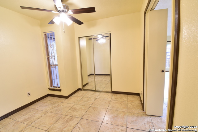 Listing photo id 5 for 4107 Medical Dr  1108