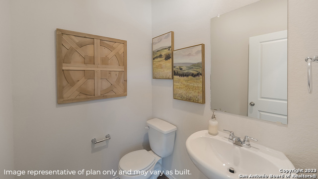 Image 23 of 42 For 1558 Champagne Oak
