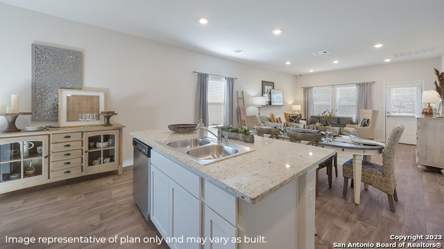 Image 7 of 42 For 1558 Champagne Oak