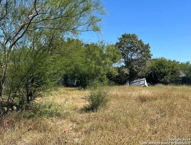 Listing photo id 3 for 110 Bogue St