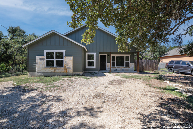 Details for 466 Twin Elm Dr, Canyon Lake, TX 78133