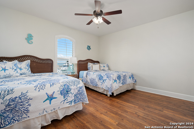 Listing photo id 23 for 93 Copano Ridge