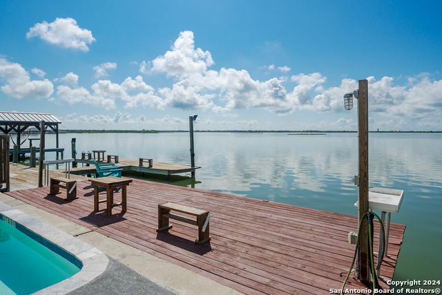 Listing photo id 43 for 93 Copano Ridge