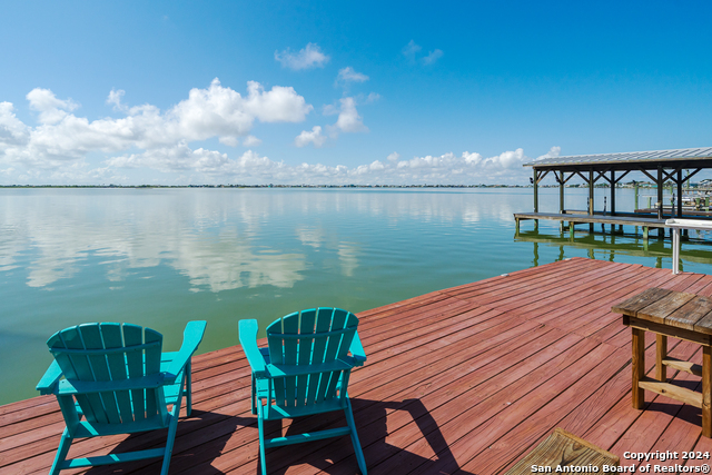 Listing photo id 48 for 93 Copano Ridge