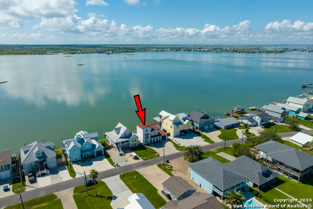 Listing photo id 52 for 93 Copano Ridge