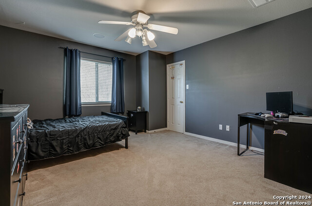 Listing photo id 12 for 3303 Cambria Way