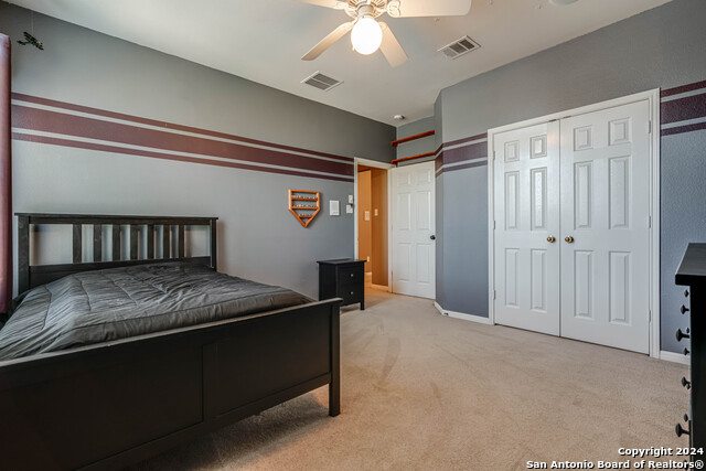 Listing photo id 15 for 3303 Cambria Way