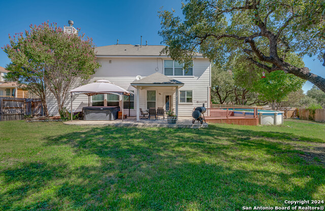 Listing photo id 33 for 3303 Cambria Way