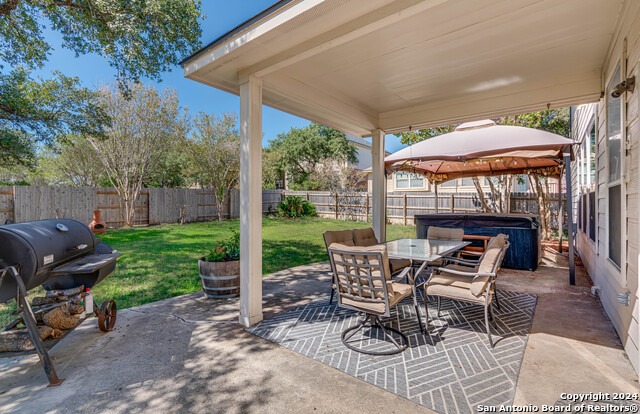 Listing photo id 35 for 3303 Cambria Way