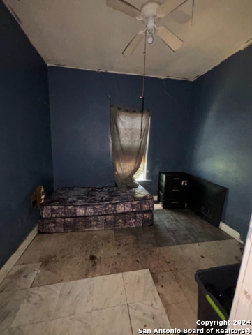 Image 7 of 12 For 939 W Myrtle St