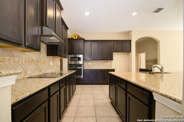 Image 11 of 29 For 13239 Helotes Cir