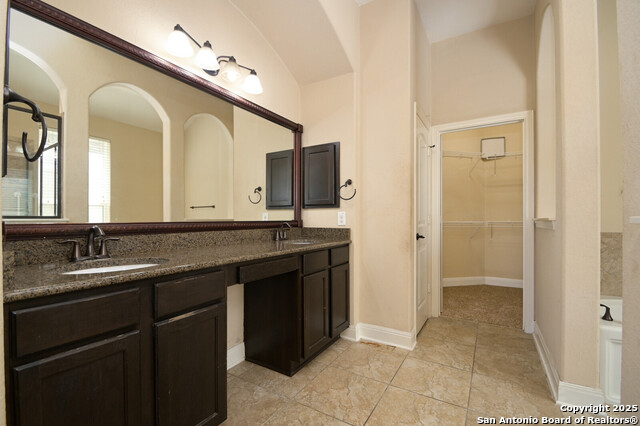 Image 16 of 29 For 13239 Helotes Cir