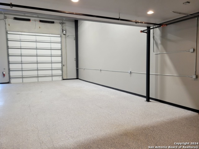 Listing photo id 2 for 7637 Fm 3009 704