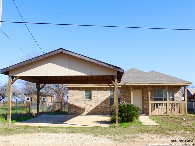 Details for 106 Campbell, Charlotte, TX 78011