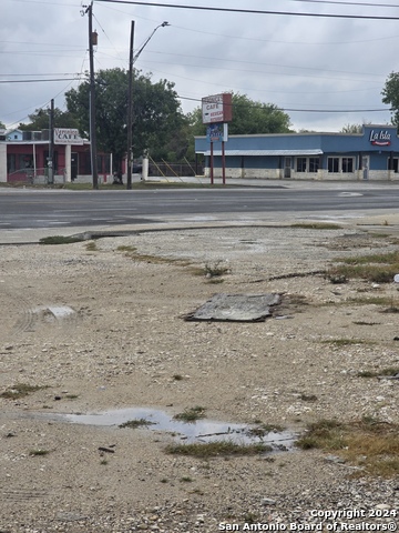 Image 3 of 31 For 757 Historic Old Hwy 90