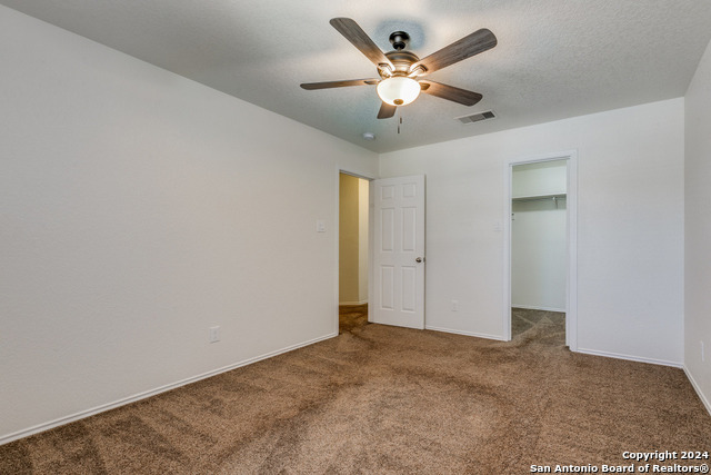 Listing photo id 15 for 7219 Bluemist Pt