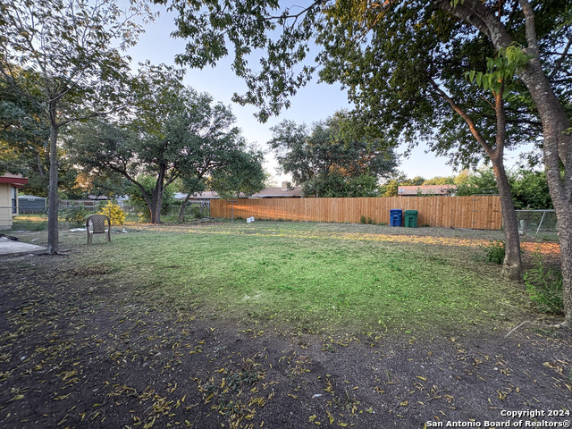 Image 25 of 27 For 5043 Galahad Dr