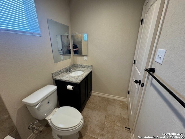 Listing photo id 17 for 6874 Lakeview Dr  101