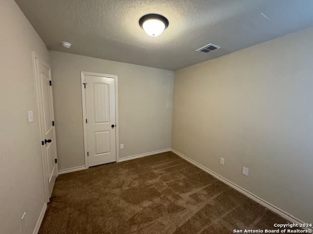 Listing photo id 23 for 6874 Lakeview Dr  101