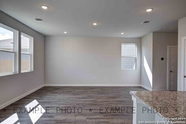 Listing photo id 2 for 4341 Danforth Street