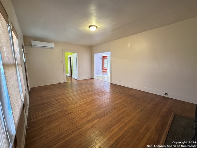 Image 11 of 25 For 1244 Rigsby Avenue