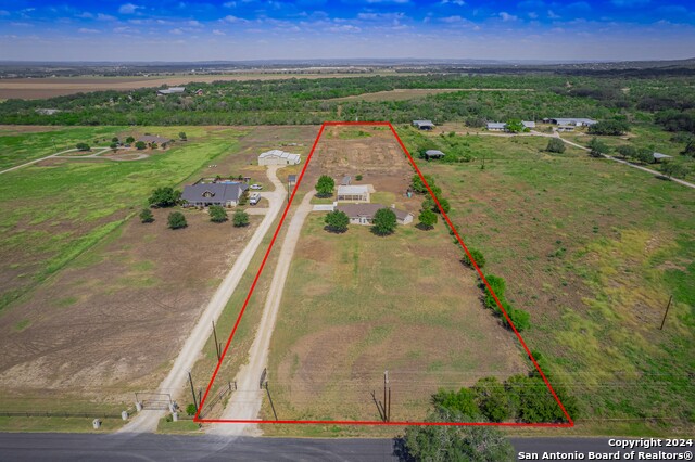 Details for 584 County Road 473, Castroville, TX 78009