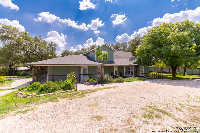 Listing photo id 11 for 1060 Demi John Bend Rd