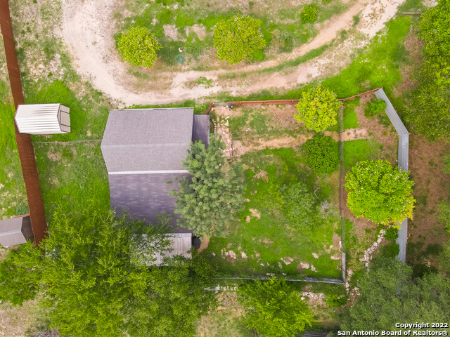 Listing photo id 68 for 1060 Demi John Bend Rd