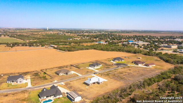 Image 42 of 48 For 321 Farmhouse Drive