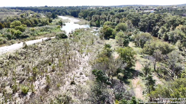 Listing photo id 20 for 454 Center Point River