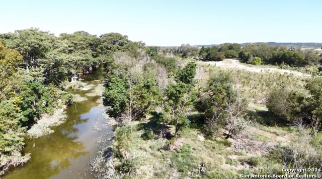 Listing photo id 28 for 454 Center Point River