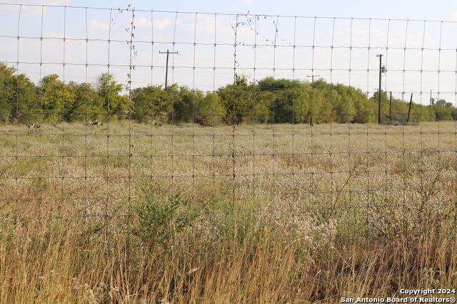 Image 15 of 17 For 7704 Loop 1604 S