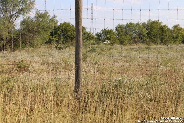 Image 17 of 17 For 7704 Loop 1604 S