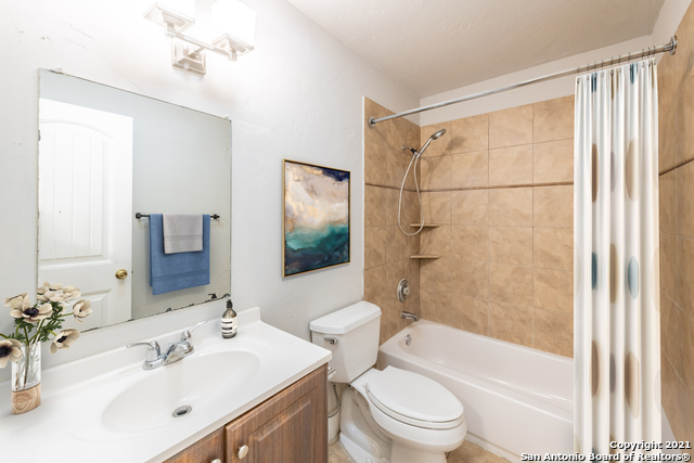 Listing photo id 2 for 2500 Avenue E  4a