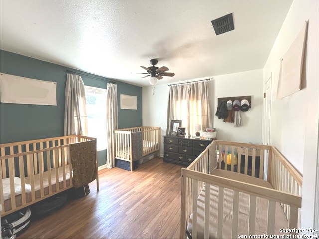 Listing photo id 8 for 128 Sixth Street