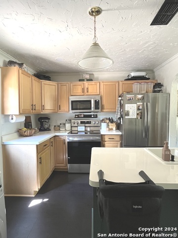 Listing photo id 4 for 128 Sixth Street