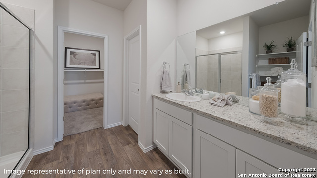 Image 18 of 42 For 1537 Champagne Oak