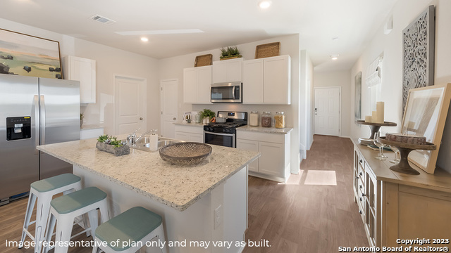 Image 6 of 42 For 1537 Champagne Oak