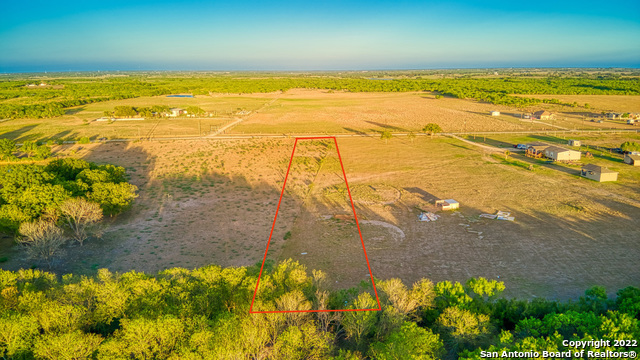 Details for 4958 County Road 117, Floresville, TX 78114