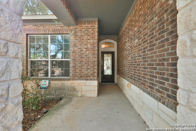 Image 4 of 49 For 1826 Lindal Pointe