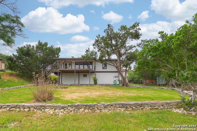 Details for 322 Riviera Dr, Canyon Lake, TX 78133