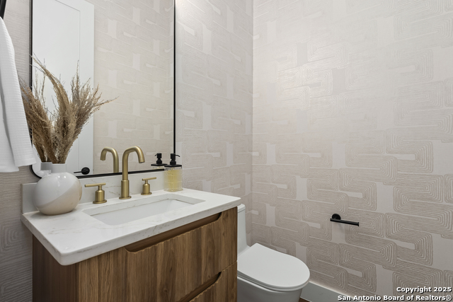 Listing photo id 15 for 434 College Blvd