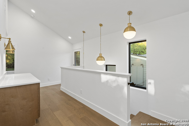 Listing photo id 23 for 434 College Blvd