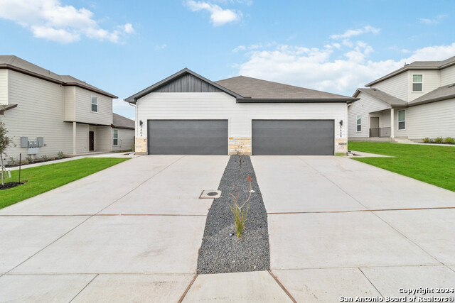 Listing photo id 0 for 339 Cross Barn Blvd