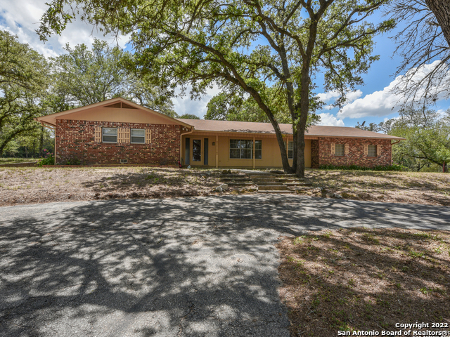 Details for 366 County Road 344, La Vernia, TX 78121