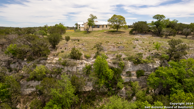 Listing photo id 51 for 2203 Freedom Trail