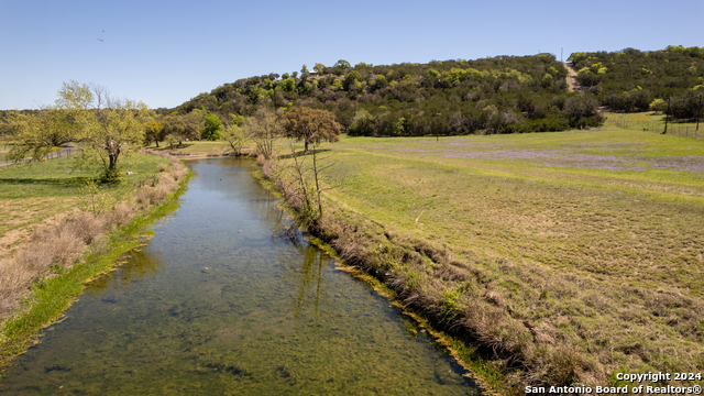 Listing photo id 2 for 2203 Freedom Trail