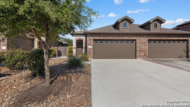 Details for 688 Creekside Cir, New Braunfels, TX 78130